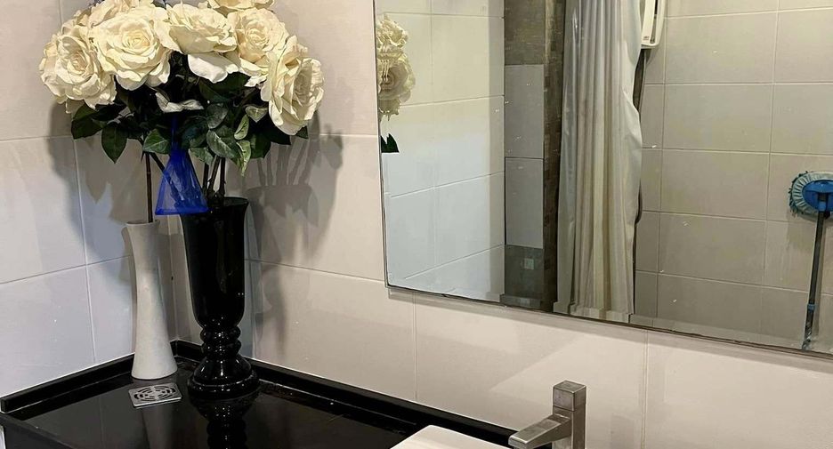 For rent 1 bed condo in Wang Thonglang, Bangkok