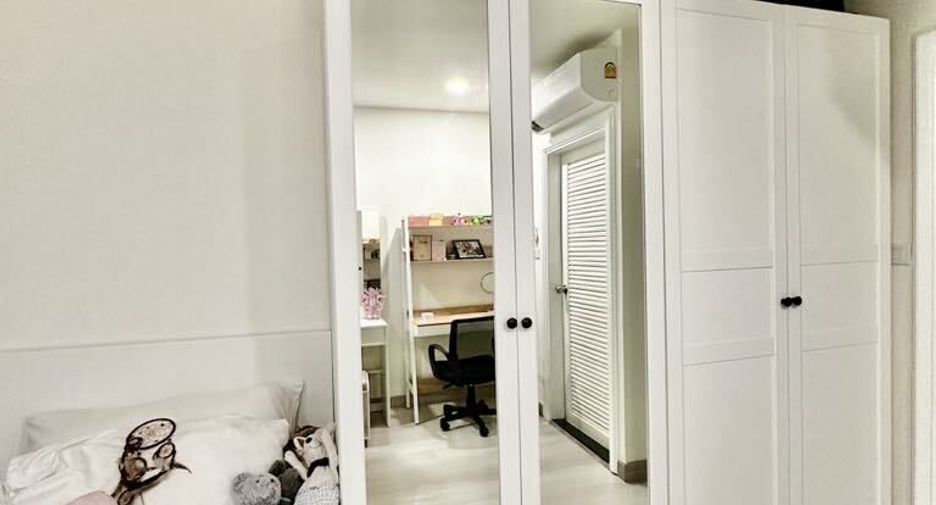 For sale 3 bedrooms condo in Watthana, Bangkok