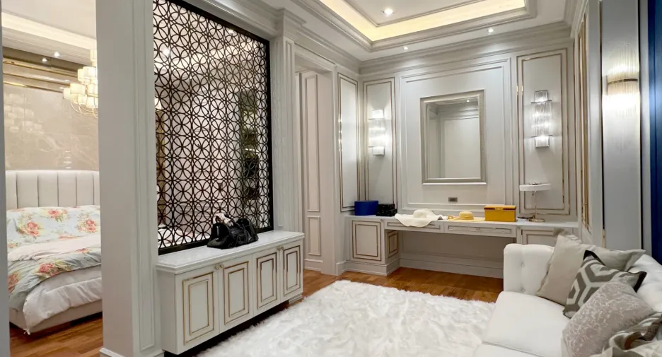 For sale 4 bedrooms house in Thawi Watthana, Bangkok