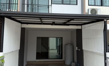 出售 2 卧室 联排别墅 在 Nong Chok, 曼谷