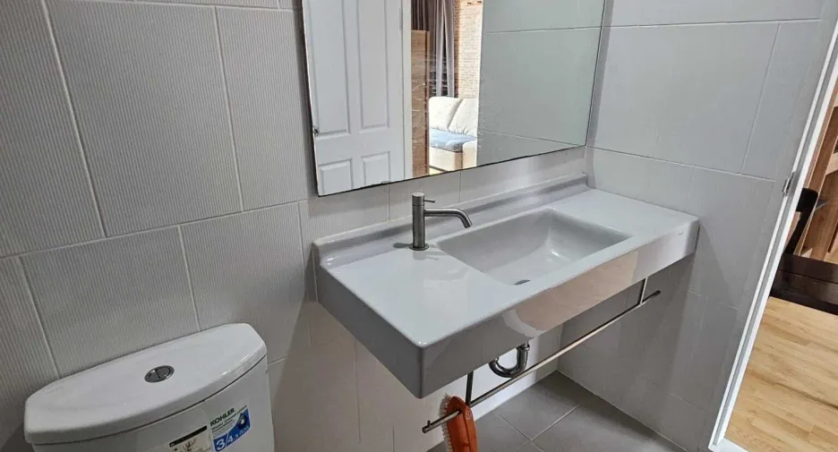 For sale and for rent 1 bed condo in Watthana, Bangkok