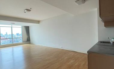 For sale studio condo in Sathon, Bangkok