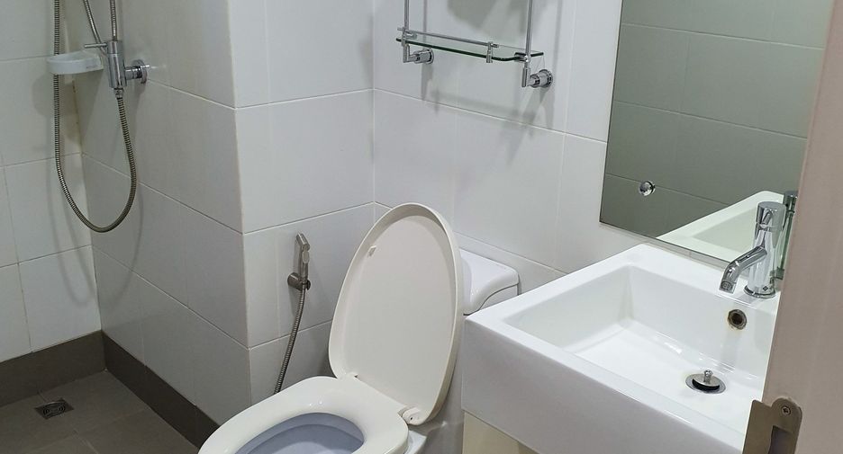 À vendre et à louer 1 chambre condo à Sathon, Bangkok