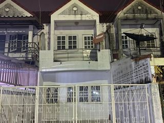 For rent 2 bedrooms townhouse in Mueang Samut Prakan, Samut Prakan