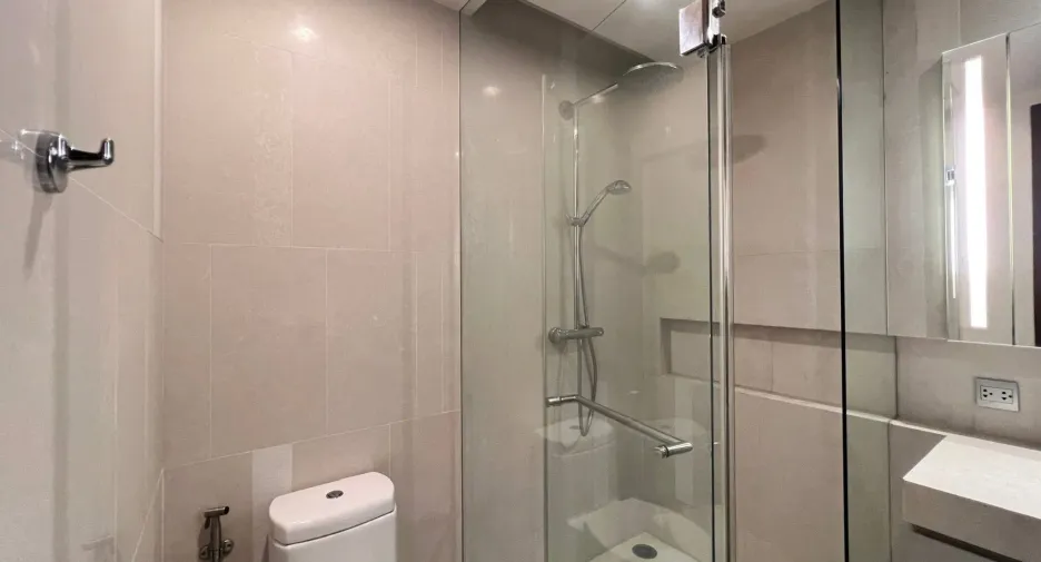 Wohnung zum Kauf mit 3 Zimmer in Watthana, Bangkok