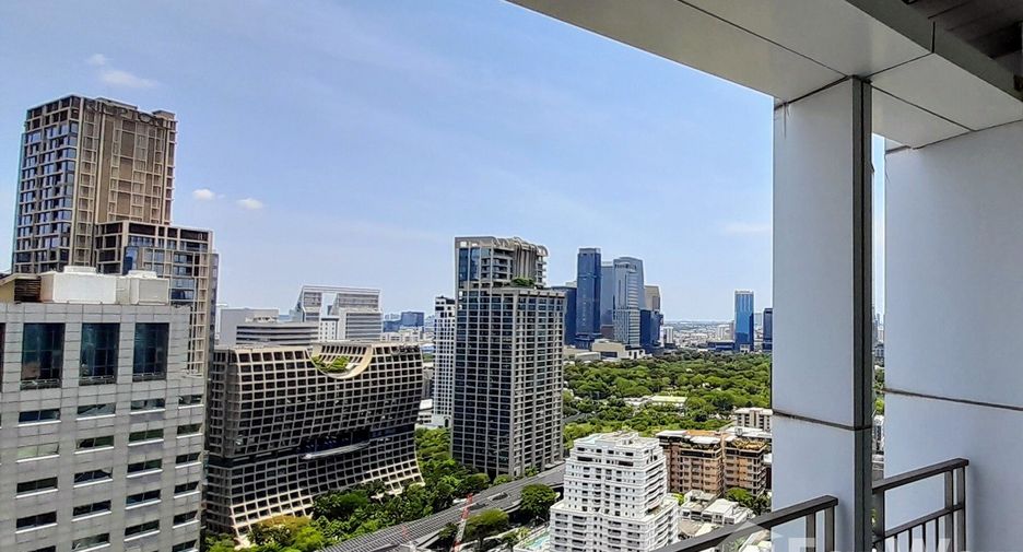 For sale 1 bed condo in Pathum Wan, Bangkok