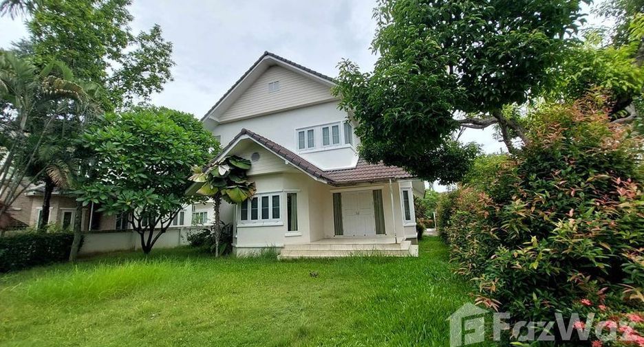 For rent 4 bedrooms house in Mueang Chiang Mai, Chiang Mai