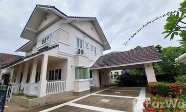 For rent 4 bedrooms house in Mueang Chiang Mai, Chiang Mai