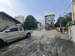 出售 土地 在 Khlong Toei, 曼谷