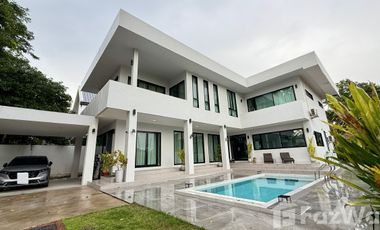 Продажа 4 спальни вилла в Mueang Chiang Mai, Чианг Маи