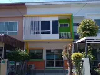 For rent 2 bedrooms townhouse in Bang Bo, Samut Prakan