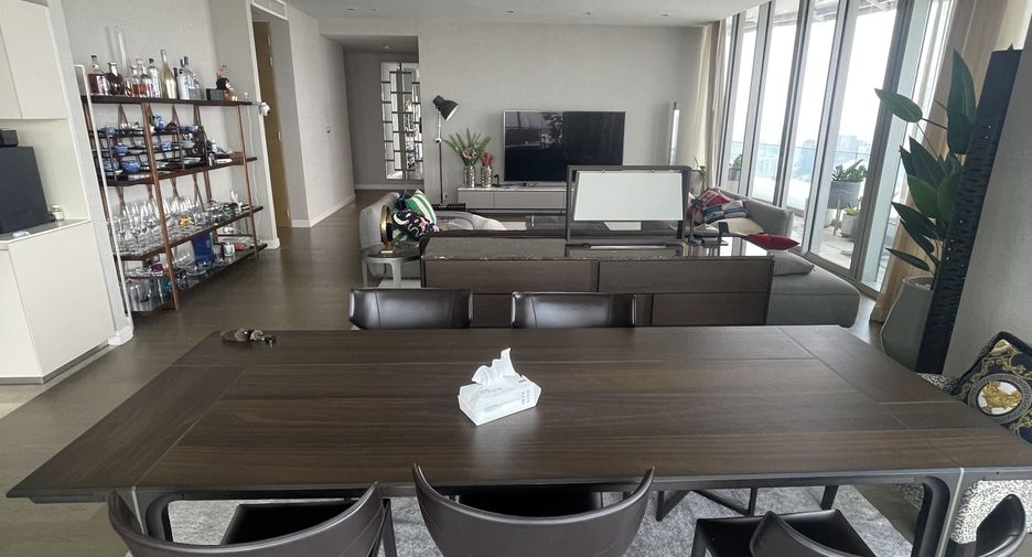 Condo en venta de 4 habitaciones en Pathum Wan, Bangkok