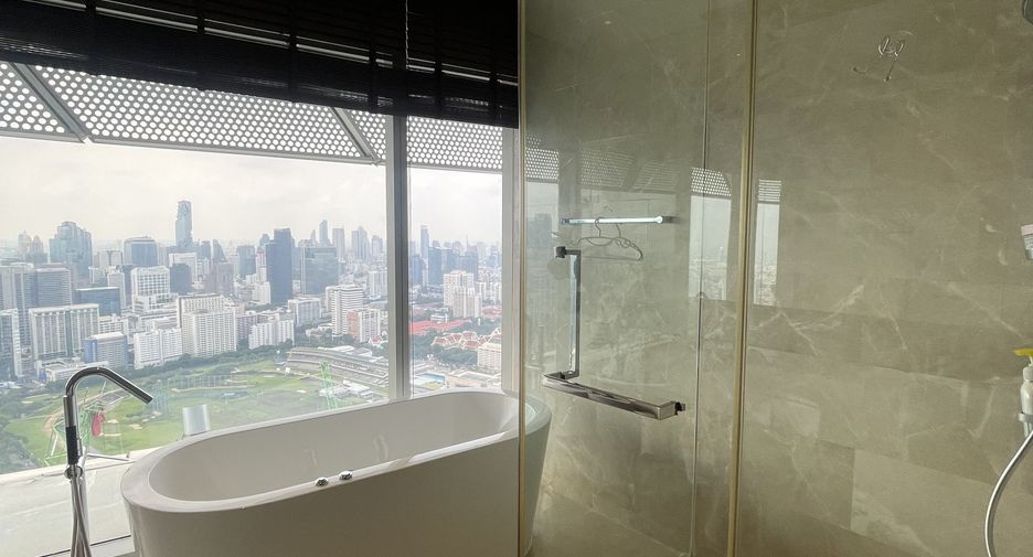 Condo en venta de 4 habitaciones en Pathum Wan, Bangkok