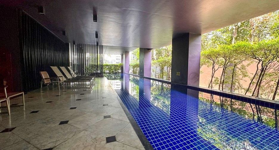 For sale 2 bedrooms condo in Khlong Toei, Bangkok
