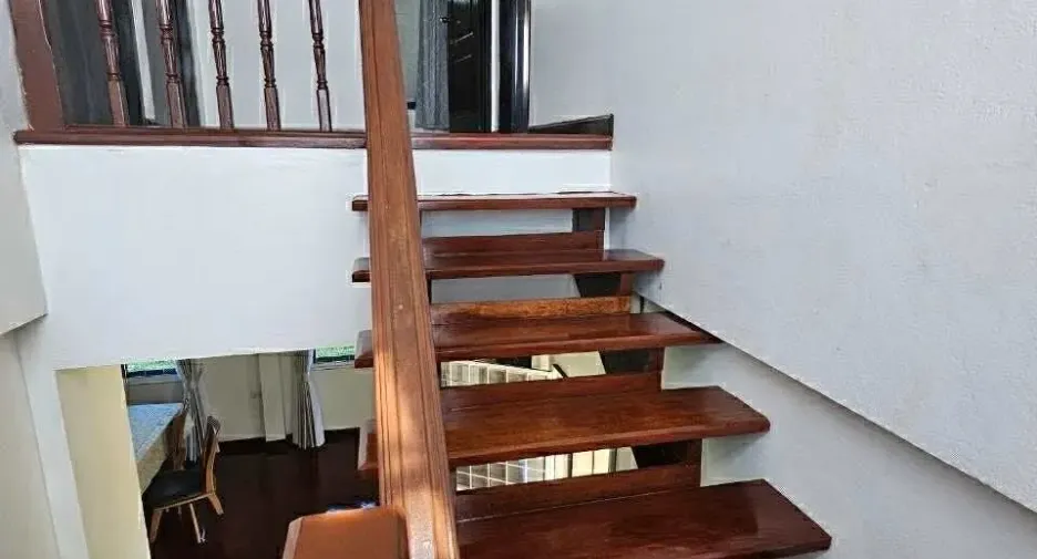 For rent 4 bedrooms house in Mueang Chiang Mai, Chiang Mai