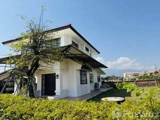Haus zur Miete mit 4 Zimmer in Mueang Chiang Mai, Chiang Mai