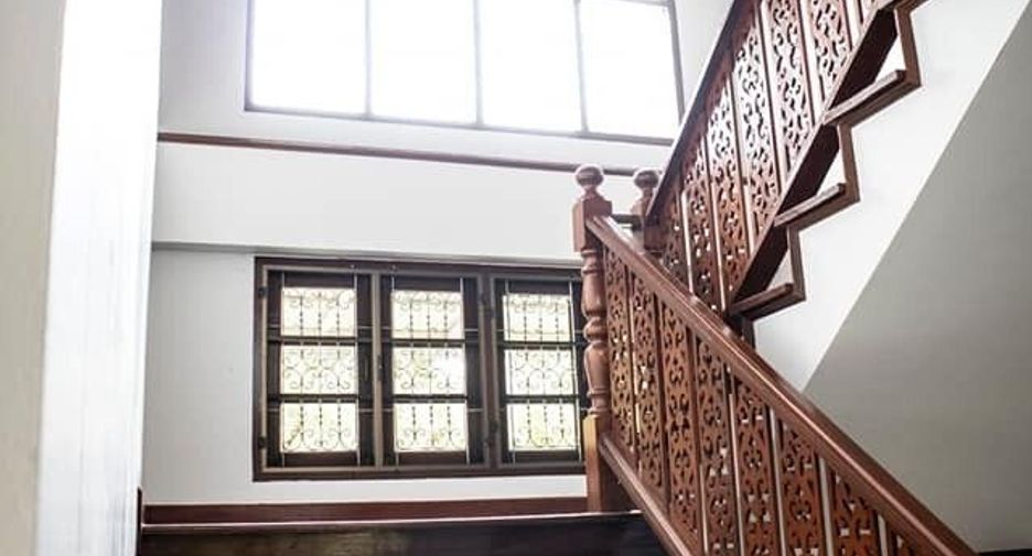 For rent 4 bedrooms house in Mueang Chiang Mai, Chiang Mai