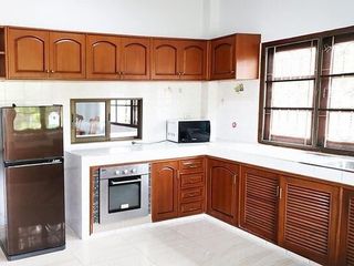 À louer 4 chambres maison à Mueang Chiang Mai, Chiang Mai