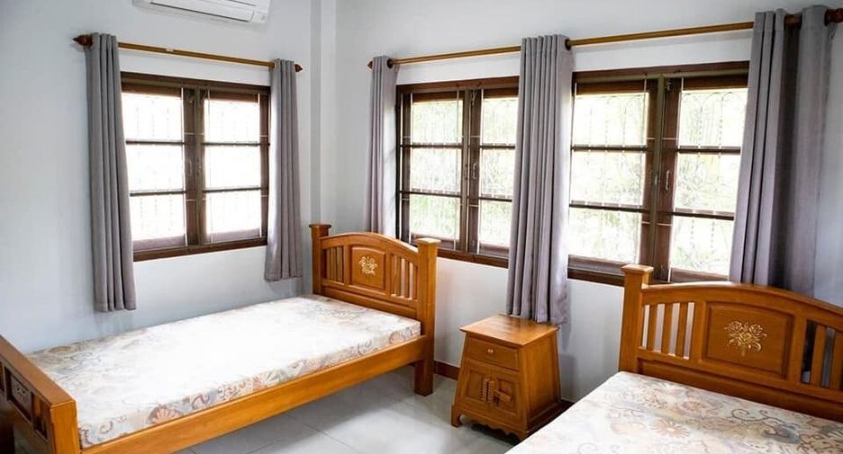 For rent 4 bedrooms house in Mueang Chiang Mai, Chiang Mai