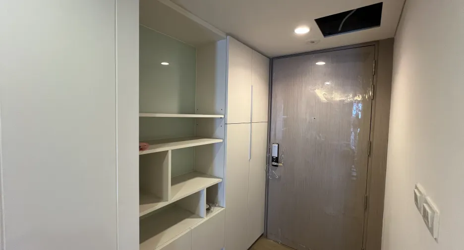 For sale 2 bedrooms condo in Khlong Toei, Bangkok