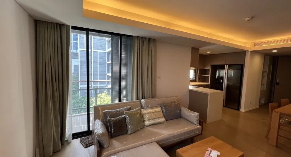 For sale 2 bedrooms condo in Khlong Toei, Bangkok