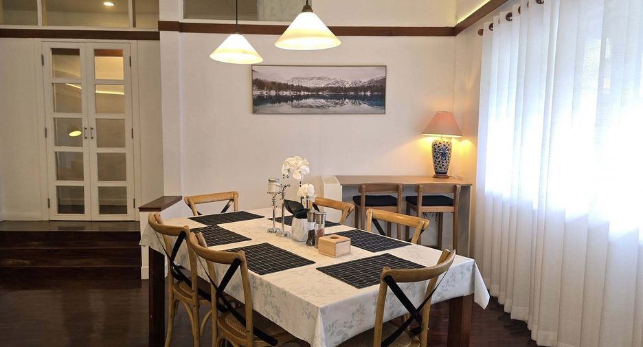 For rent 4 bedrooms house in Mueang Chiang Mai, Chiang Mai