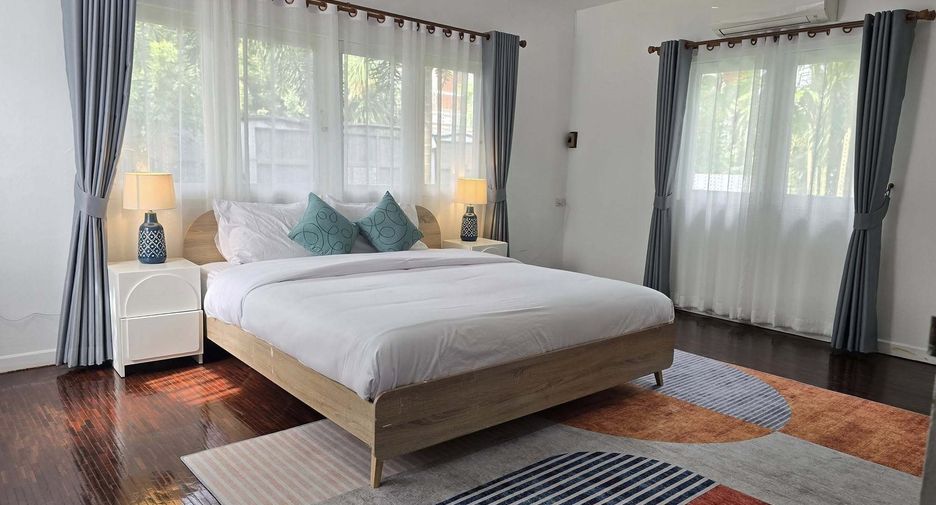 For rent 4 bedrooms house in Mueang Chiang Mai, Chiang Mai