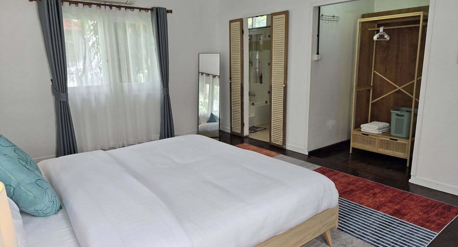 For rent 4 bedrooms house in Mueang Chiang Mai, Chiang Mai