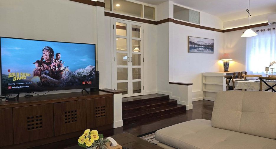 For rent 4 bedrooms house in Mueang Chiang Mai, Chiang Mai