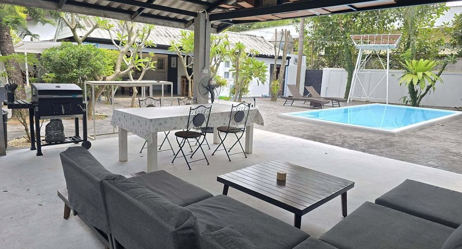 For rent 4 bedrooms house in Mueang Chiang Mai, Chiang Mai