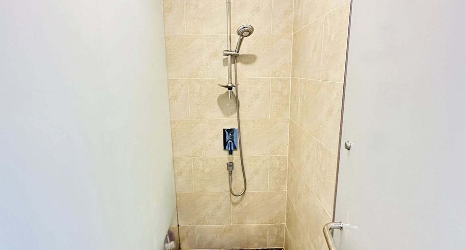 Wohnung zur Miete mit 1 Zimmer in Bang Lamung, Chonburi