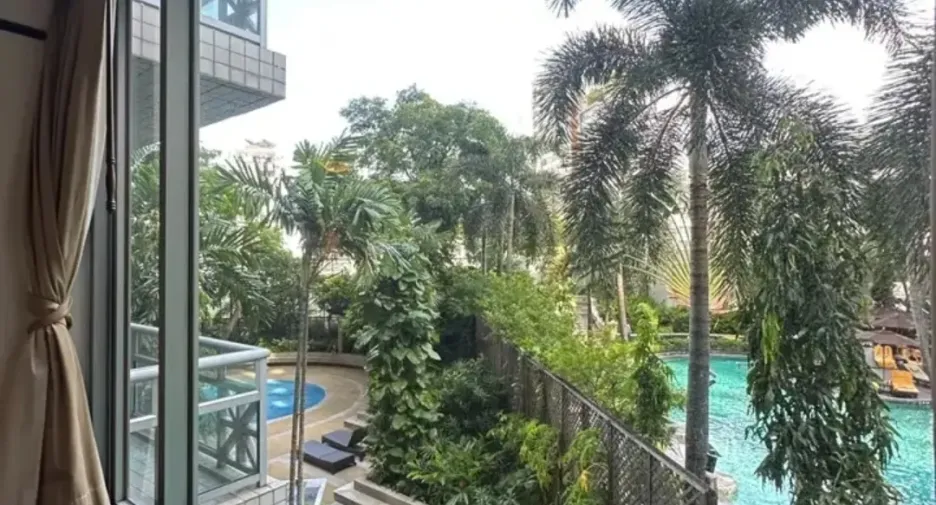 For sale 3 bedrooms condo in Pathum Wan, Bangkok