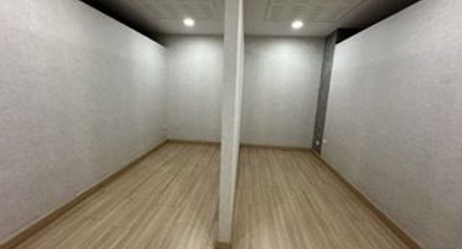 For rent office in Mueang Chiang Mai, Chiang Mai