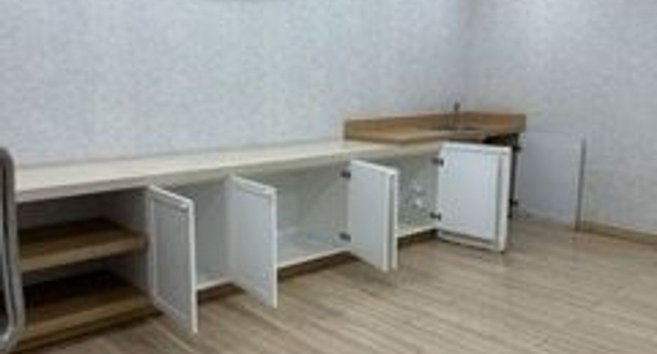 For rent office in Mueang Chiang Mai, Chiang Mai
