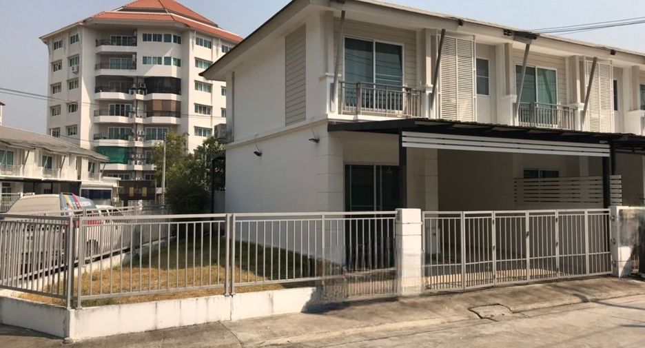 For sale 3 bedrooms townhouse in Mueang Chiang Mai, Chiang Mai