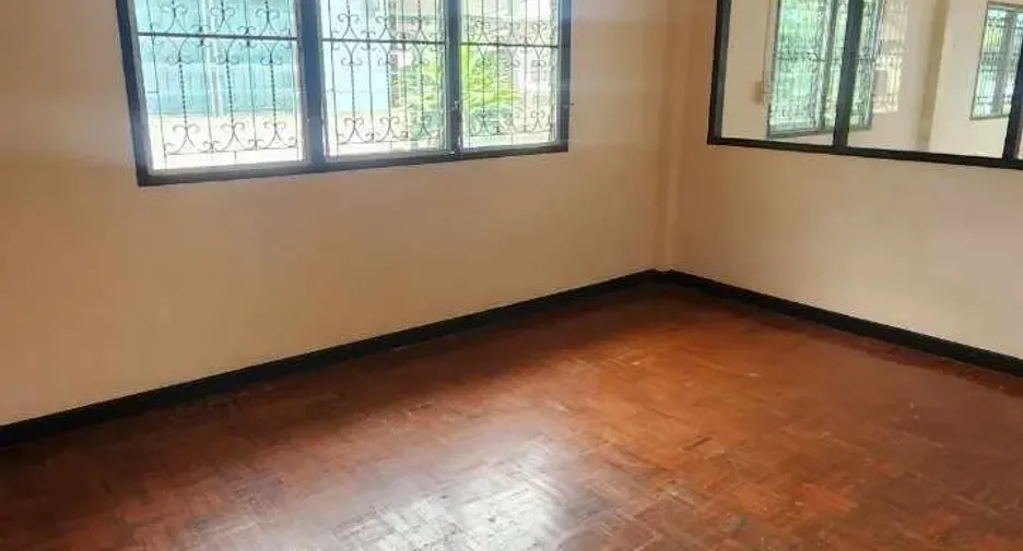 For rent 3 bedrooms house in Khan Na Yao, Bangkok