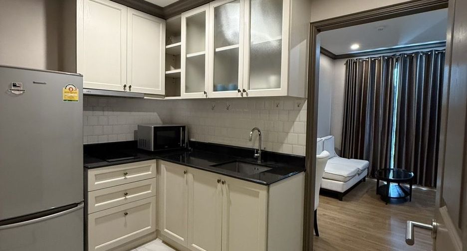 For sale 1 bed condo in Pathum Wan, Bangkok