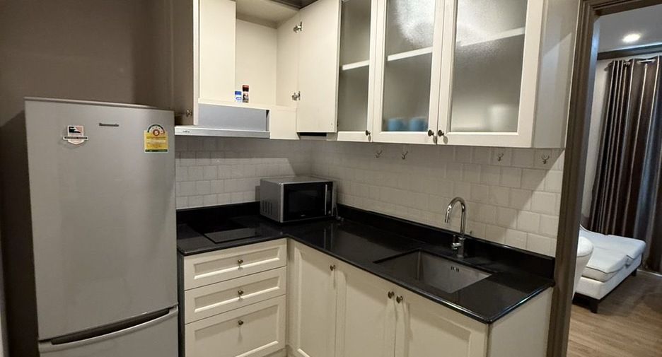For sale 1 bed condo in Pathum Wan, Bangkok