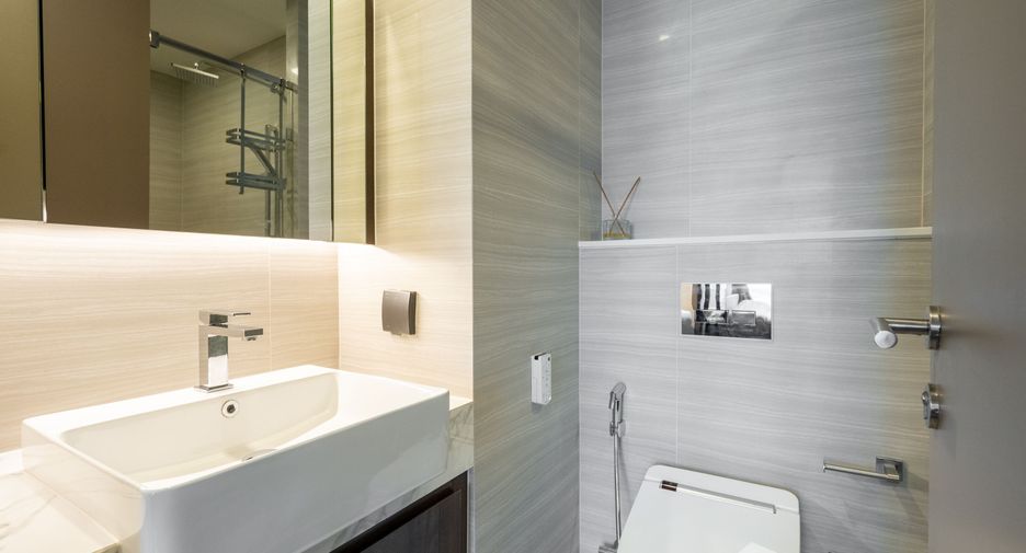 Condo en venta y en alquiler de 2 habitaciones en Watthana, Bangkok