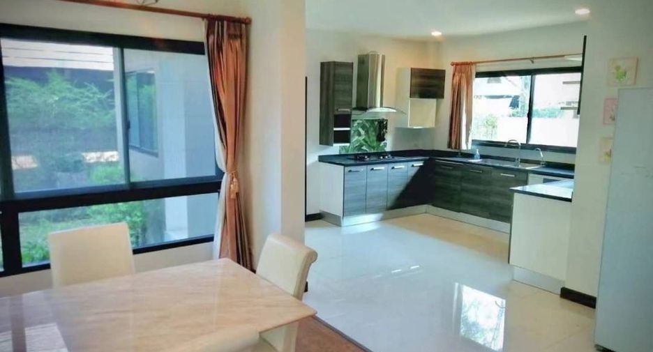 For sale and for rent 5 bedrooms villa in Mueang Chiang Mai, Chiang Mai