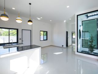 For sale 3 bedrooms house in San Kamphaeng, Chiang Mai