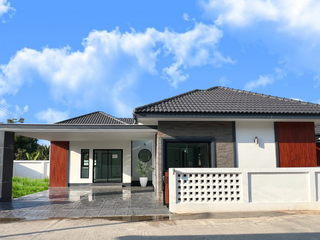 For sale 3 bedrooms house in San Kamphaeng, Chiang Mai