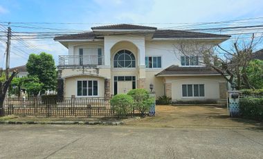 Haus zum Kauf mit 6 Zimmer in Mueang Chiang Mai, Chiang Mai