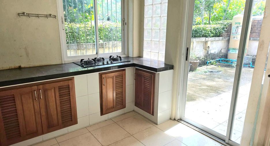 Haus zum Kauf mit 6 Zimmer in Mueang Chiang Mai, Chiang Mai