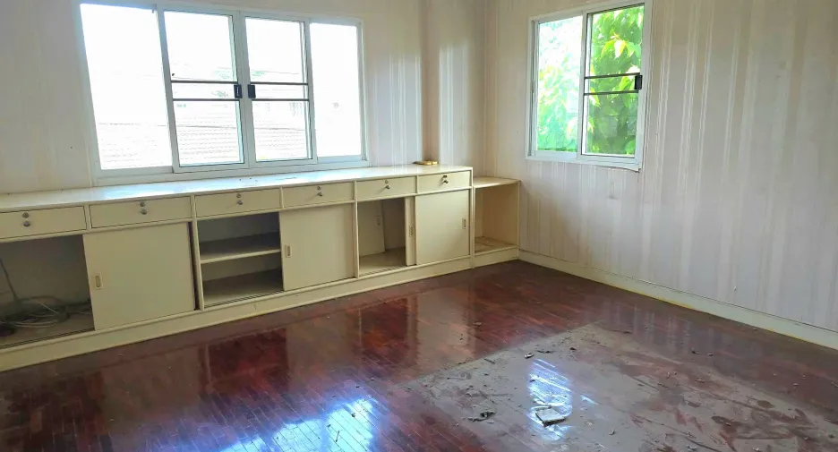 For sale 6 bedrooms house in Mueang Chiang Mai, Chiang Mai