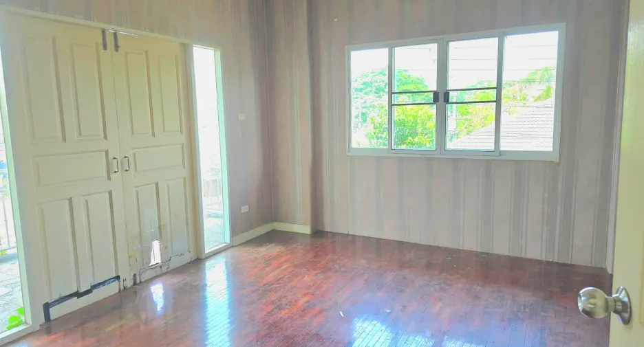 For sale 6 bedrooms house in Mueang Chiang Mai, Chiang Mai