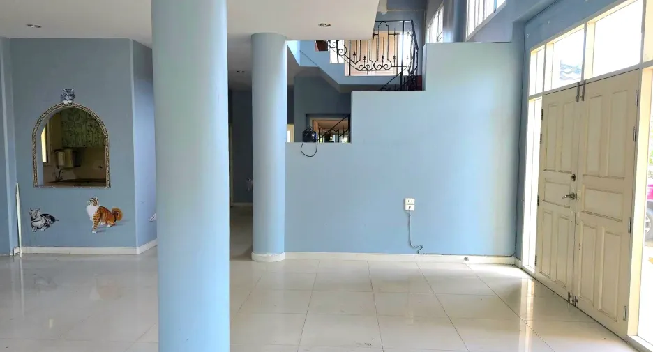 For sale 6 bedrooms house in Mueang Chiang Mai, Chiang Mai