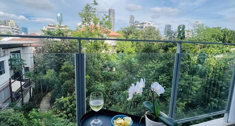 Condo en venta y en alquiler de 2 habitaciones en Watthana, Bangkok
