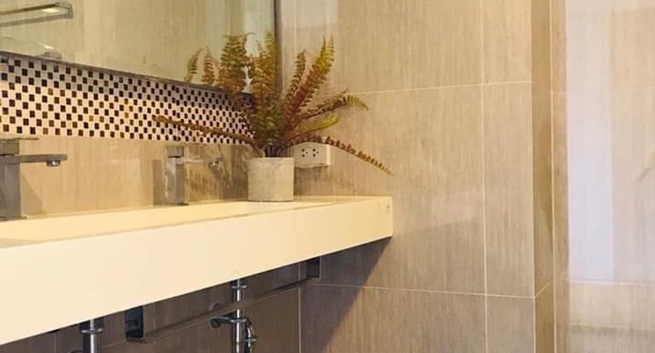 Condo en venta y en alquiler de 2 habitaciones en Watthana, Bangkok