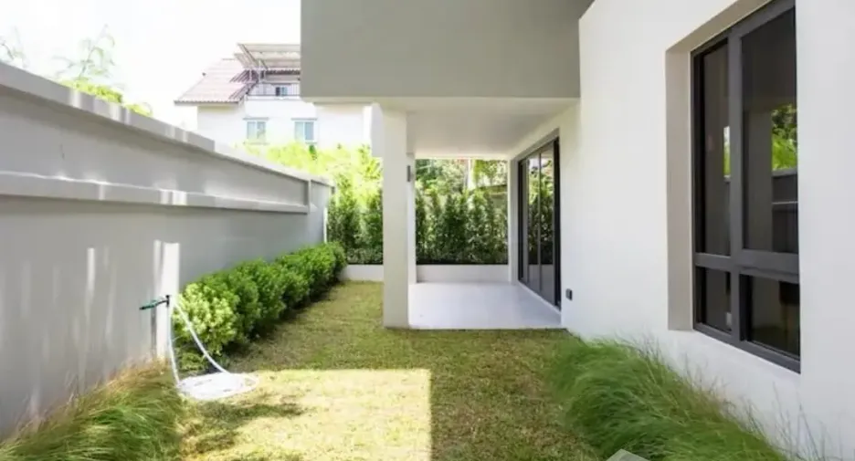 Haus zum Kauf und zur Miete mit 3 Zimmer in Watthana, Bangkok